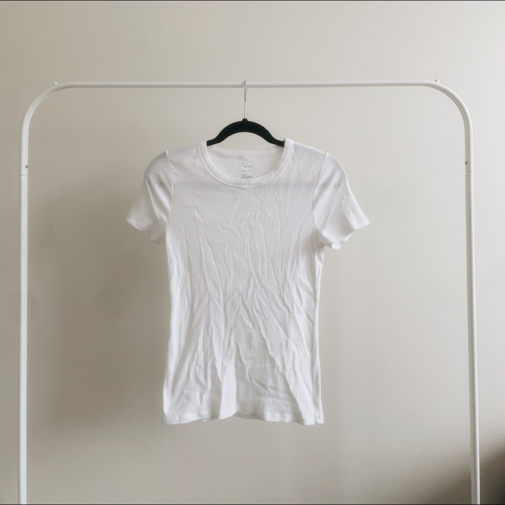 ribbed white shirt